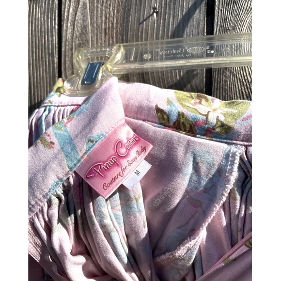 Pinup Couture Jenny Skirt Floral Ribbon Print in Size Medium - Picture 5 of 5